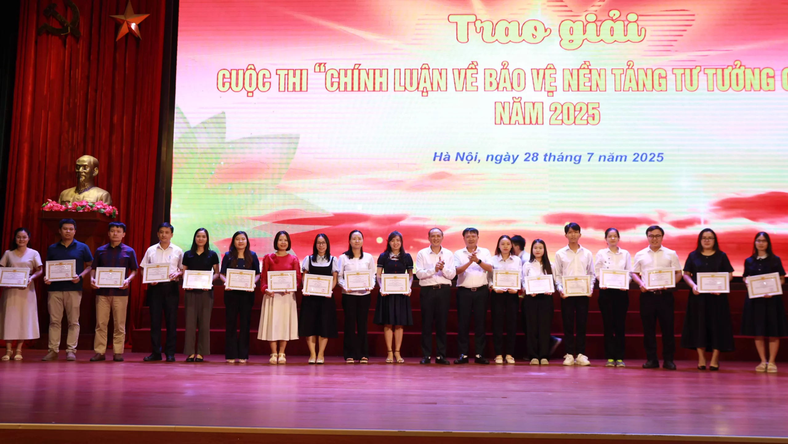 Tăng cường công tác chính trị, tư tưởng góp phần xây dựng Trường Đại học Thủy lợi vững mạnh toàn diện