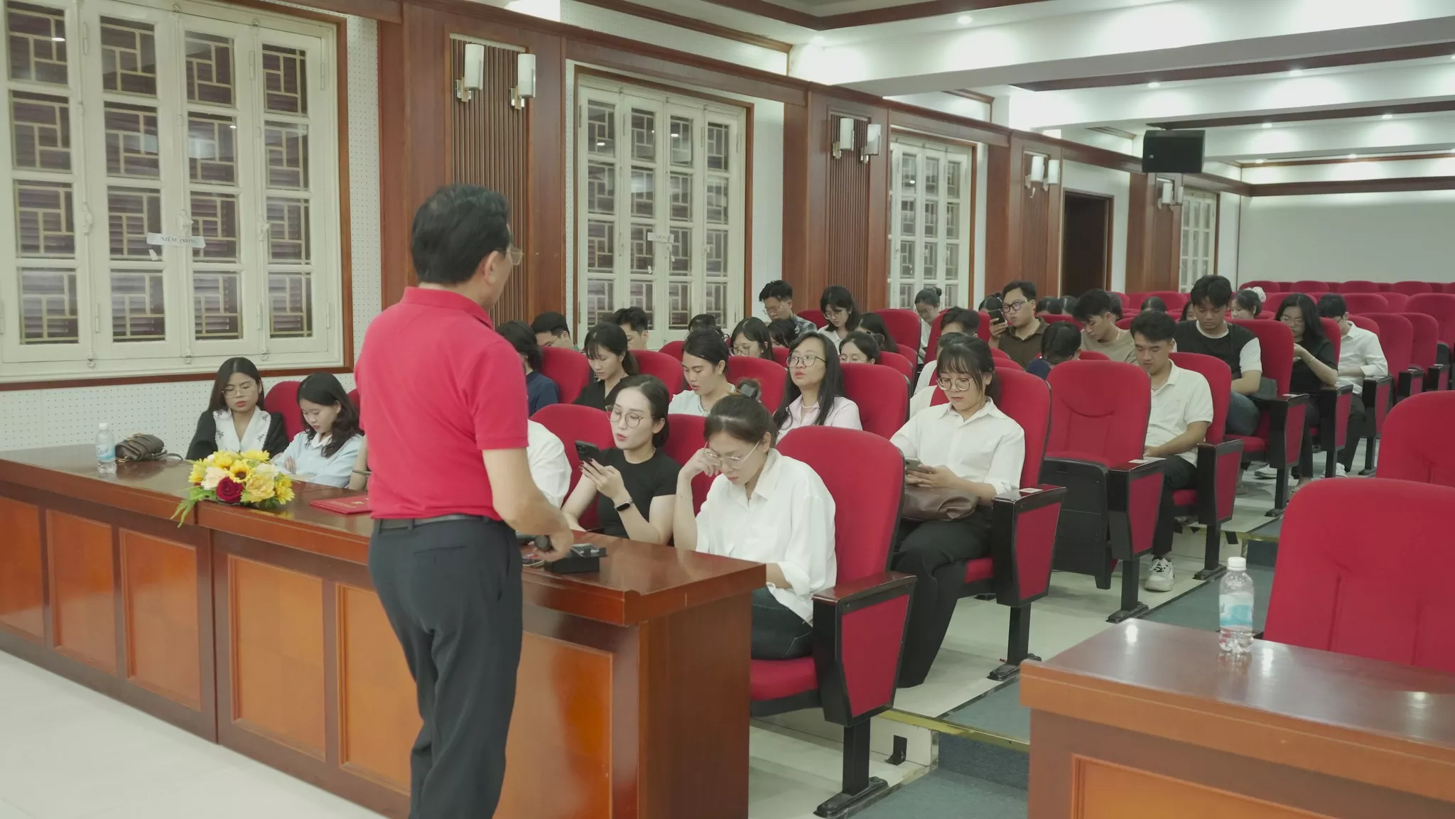 Đảng bộ Trường Đại học Thủy lợi chuẩn bị chu đáo cho Lễ kết nạp Đảng viên mới