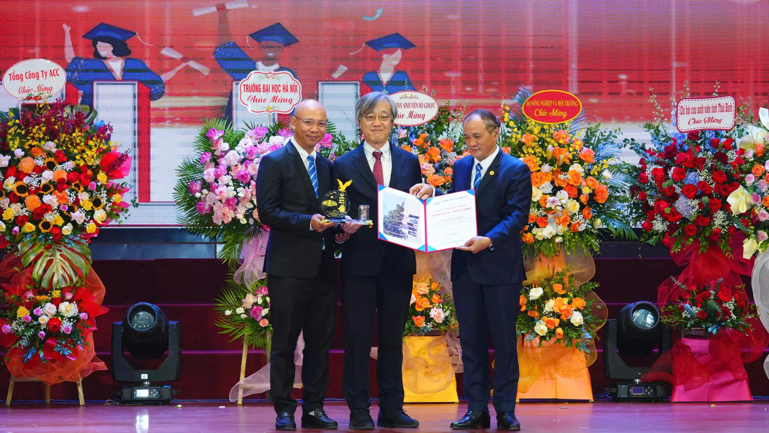 Tri ân “Gia đình Thủy lợi – Thuyloi’s Family” và gặp mặt các Chi hội cựu sinh viên các tỉnh