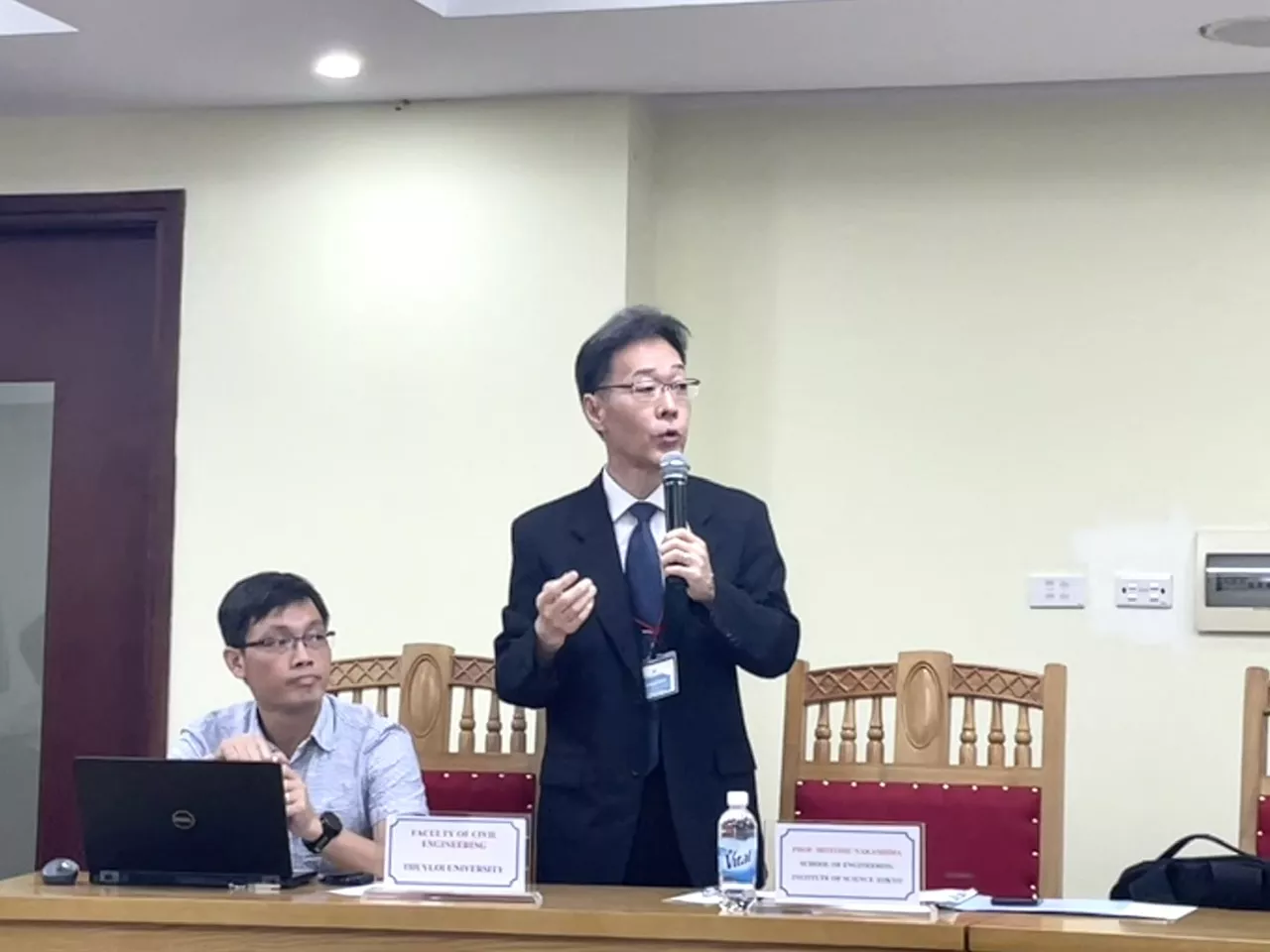 Sinh viên Trường Đại học Thủy lợi trao đổi học thuật với sinh viên Viện Khoa học Tokyo (Nhật Bản)