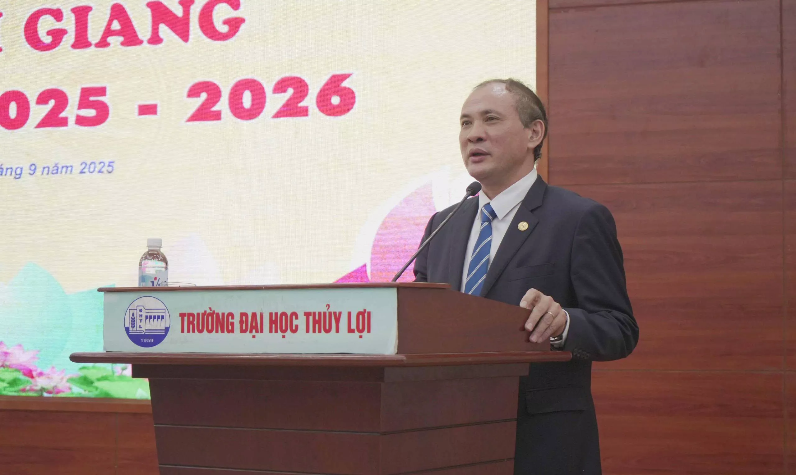 Rộn ràng không khí ngày khai giảng năm học mới 2025-2026