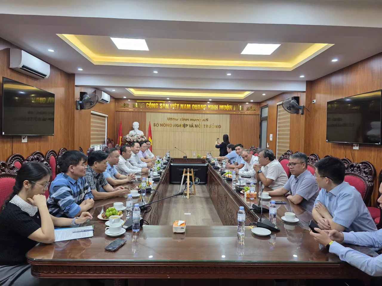 Lãnh đạo Trường Đại học Thủy lợi thăm và làm việc tại Sở Nông nghiệp & Môi trường tỉnh Nghệ An