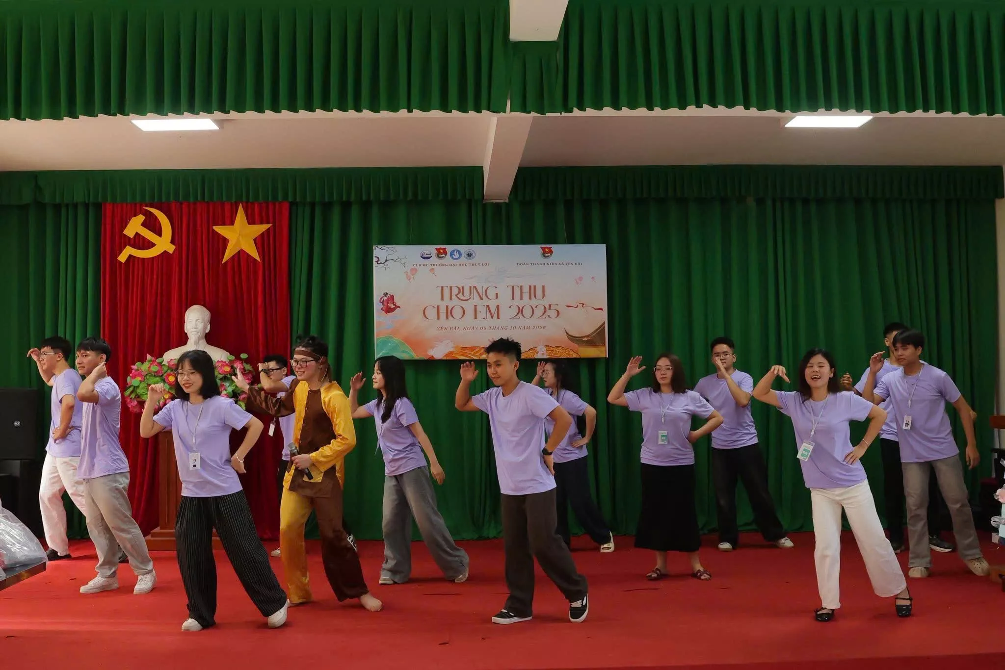 Trung thu cho em 2025