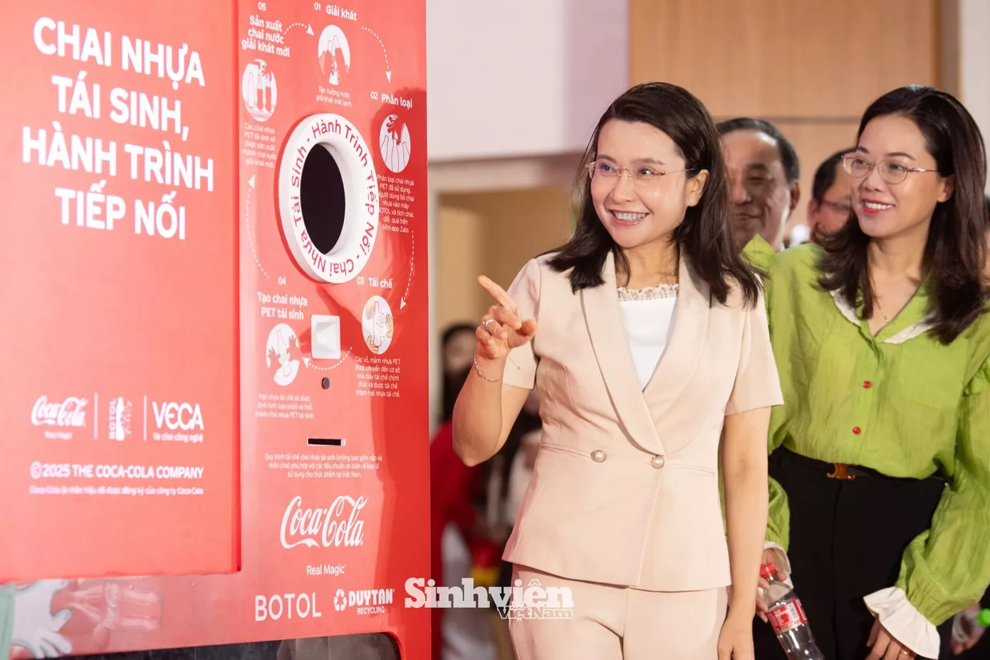 Sinh viên Thủy lợi lan tỏa hành trình tái sinh nhựa