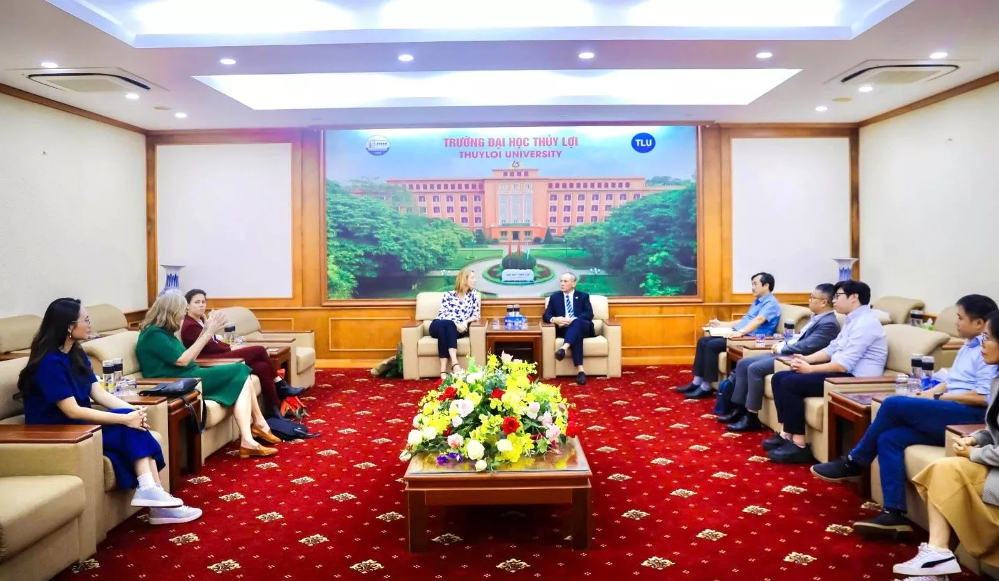 Trường Đại học Thủy lợi tiếp tục thúc đẩy các nghiên cứu khuôn khổ dự án Mekong Delta Living Lab với Đại học Công nghệ Delft (TU- Delft, Hà Lan)
