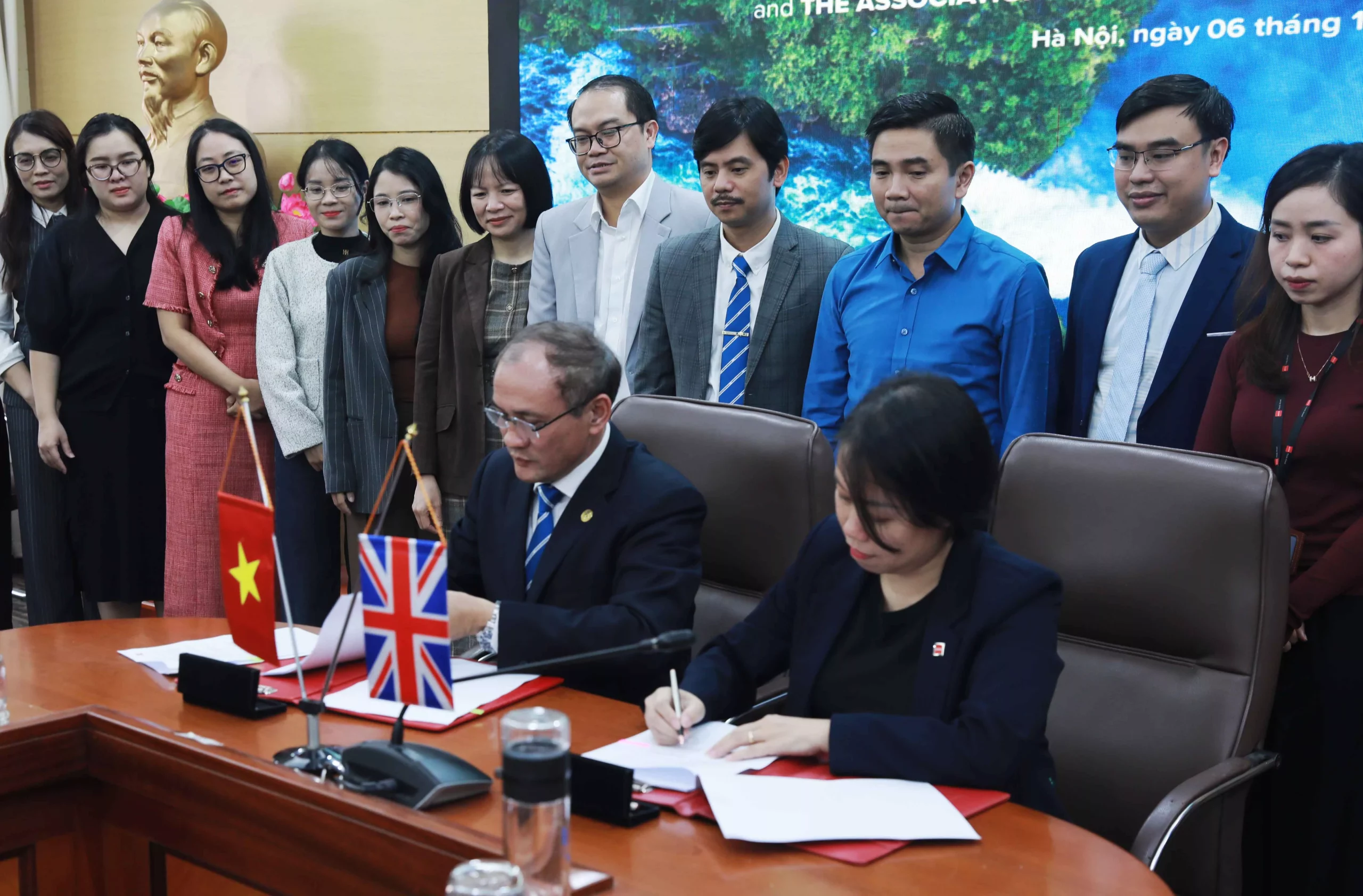 Trường Đại học Thủy lợi ký kết Biên bản ghi nhớ với Hiệp hội Kế toán Công chứng Anh (ACCA)