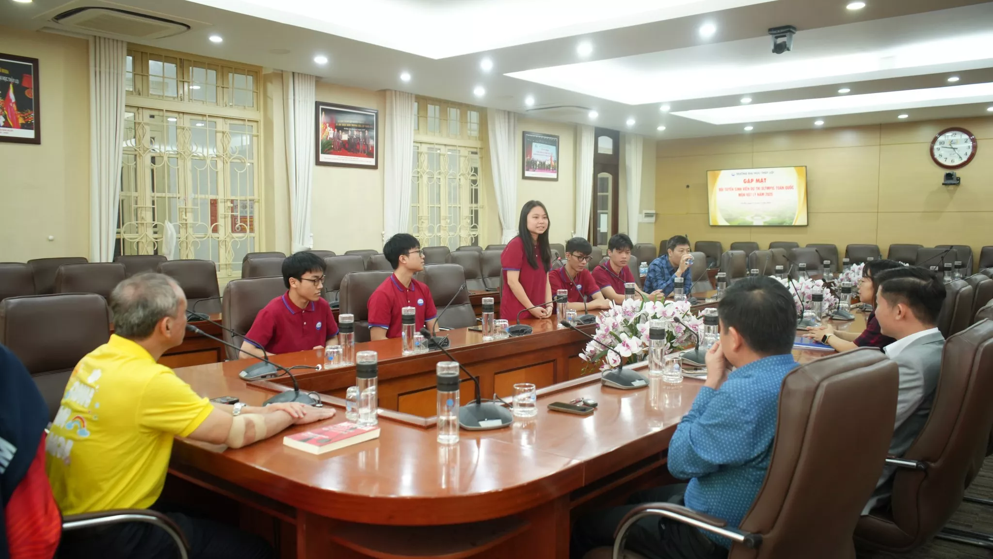 Trường Đại học Thủy lợi gặp mặt đội tuyển sinh viên dự Olympic Vật lý toàn quốc năm 2025