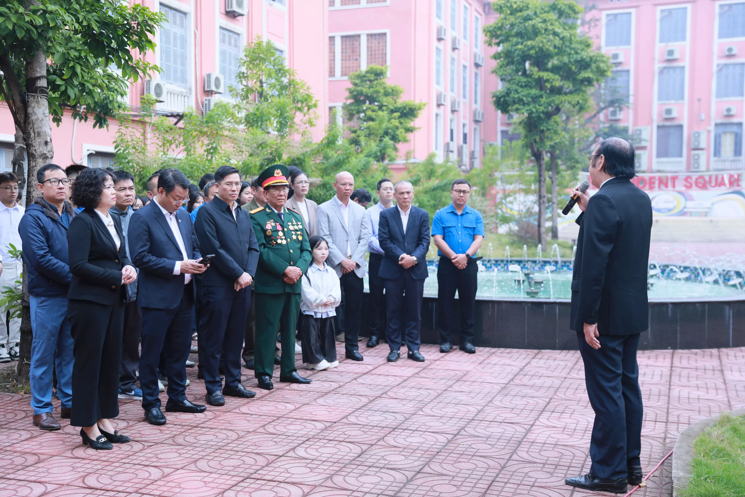 Lễ Chào cờ đầu tháng 12/2025 tại Trường Đại học Thủy lợi: Bồi đắp truyền thống, lan tỏa tinh thần trách nhiệm của Tuổi trẻ