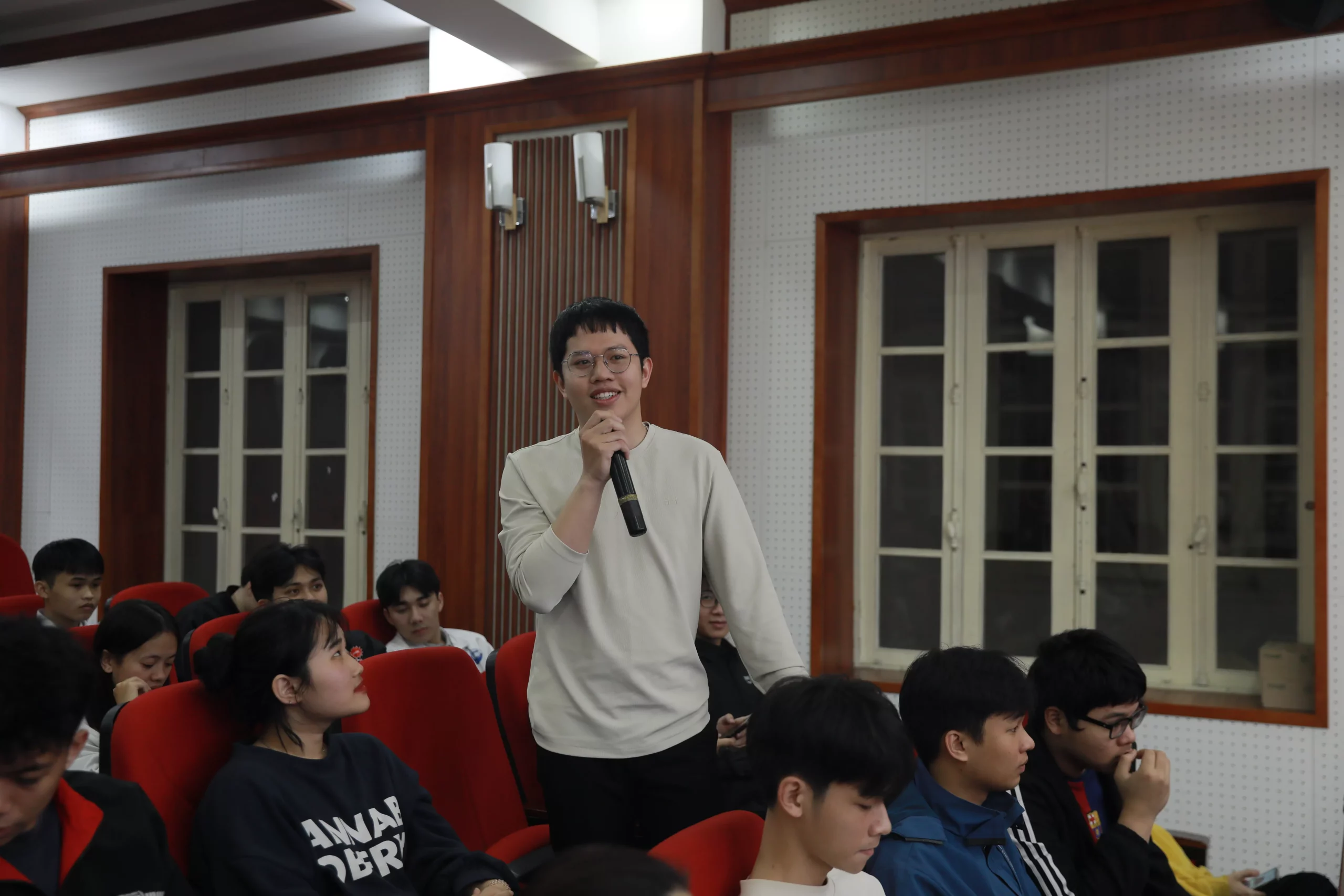 Khơi dậy khát vọng chinh phục đỉnh cao tri thức tại Lễ khai mạc lớp ôn luyện Olympic Toán học 2025-2026