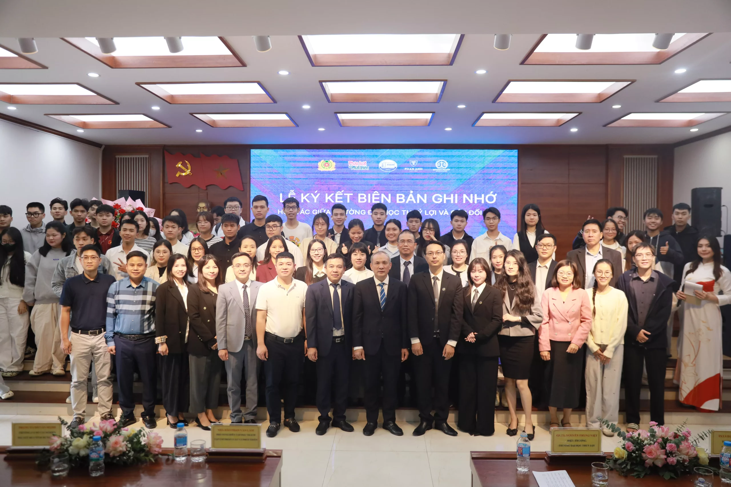 Trường Đại học Thủy lợi: Đẩy mạnh hợp tác đào tạo Luật gắn với thực tiễn và trách nhiệm xã hội