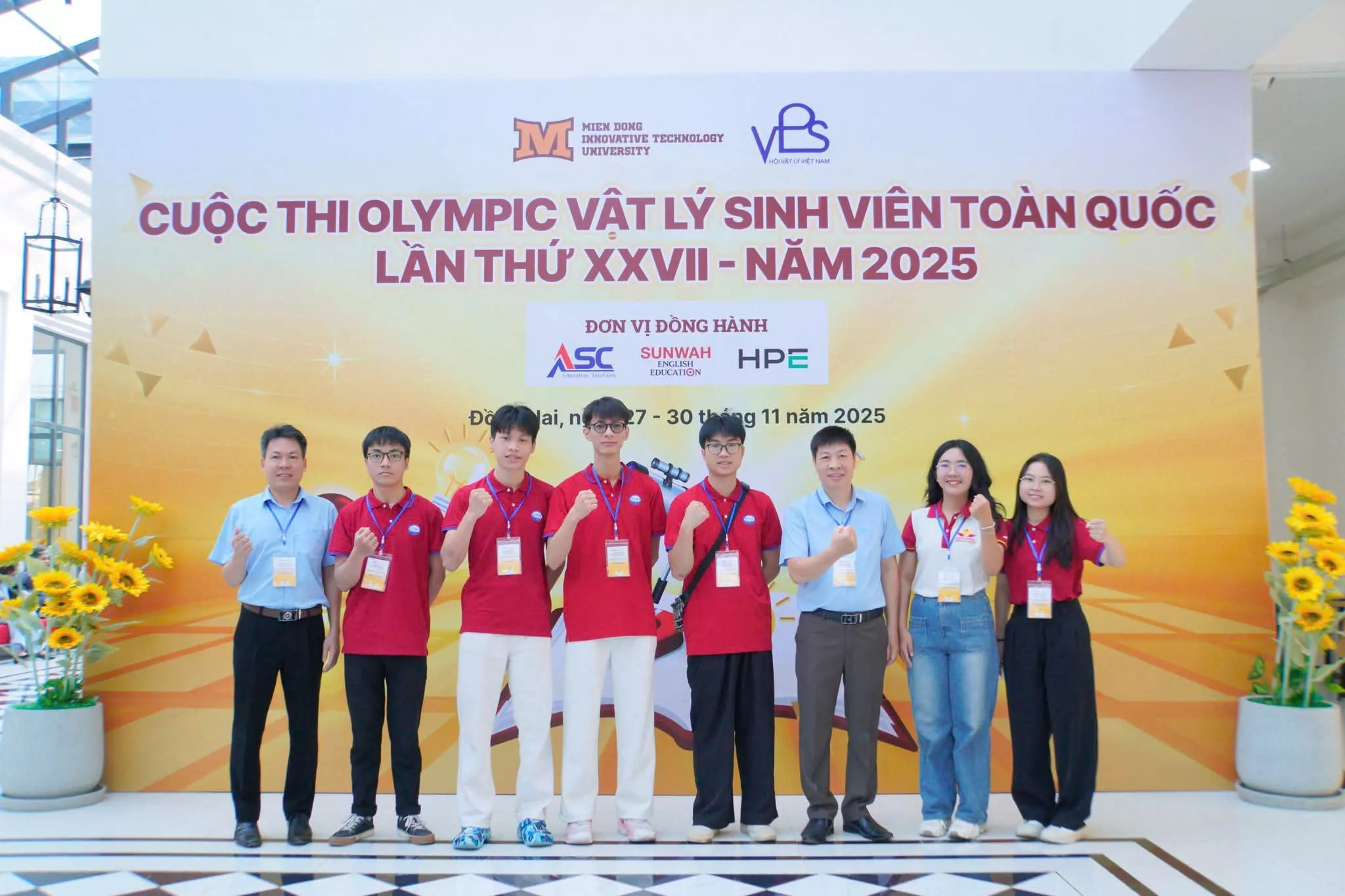 Đoàn sinh viên Trường Đại học Thủy lợi đạt thành tích cao tại kỳ thi Olympic Vật lý Sinh viên toàn quốc năm 2025