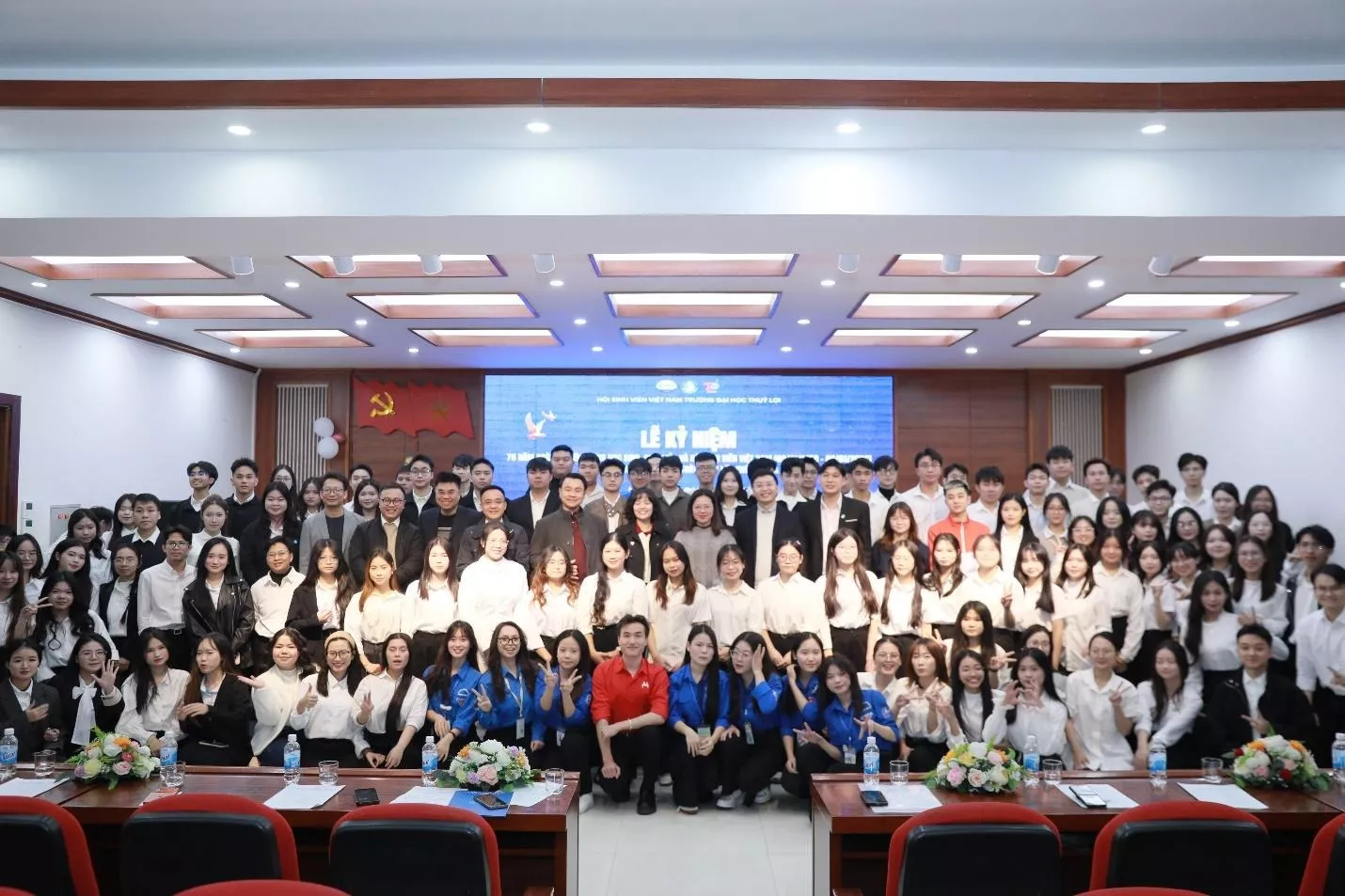 Kỷ niệm 76 năm Ngày truyền thống học sinh, sinh viên Việt nam và Tuyên dương “Sinh viên 5 tốt”