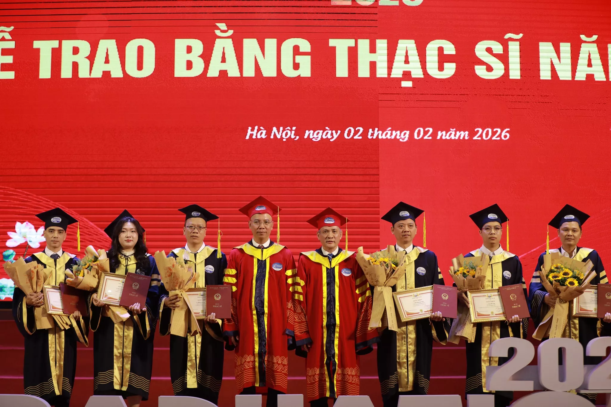 Trường Đại học Thủy lợi trao bằng tốt nghiệp cho hơn 1.100 tân tiến sĩ, thạc sĩ và kỹ sư, cử nhân