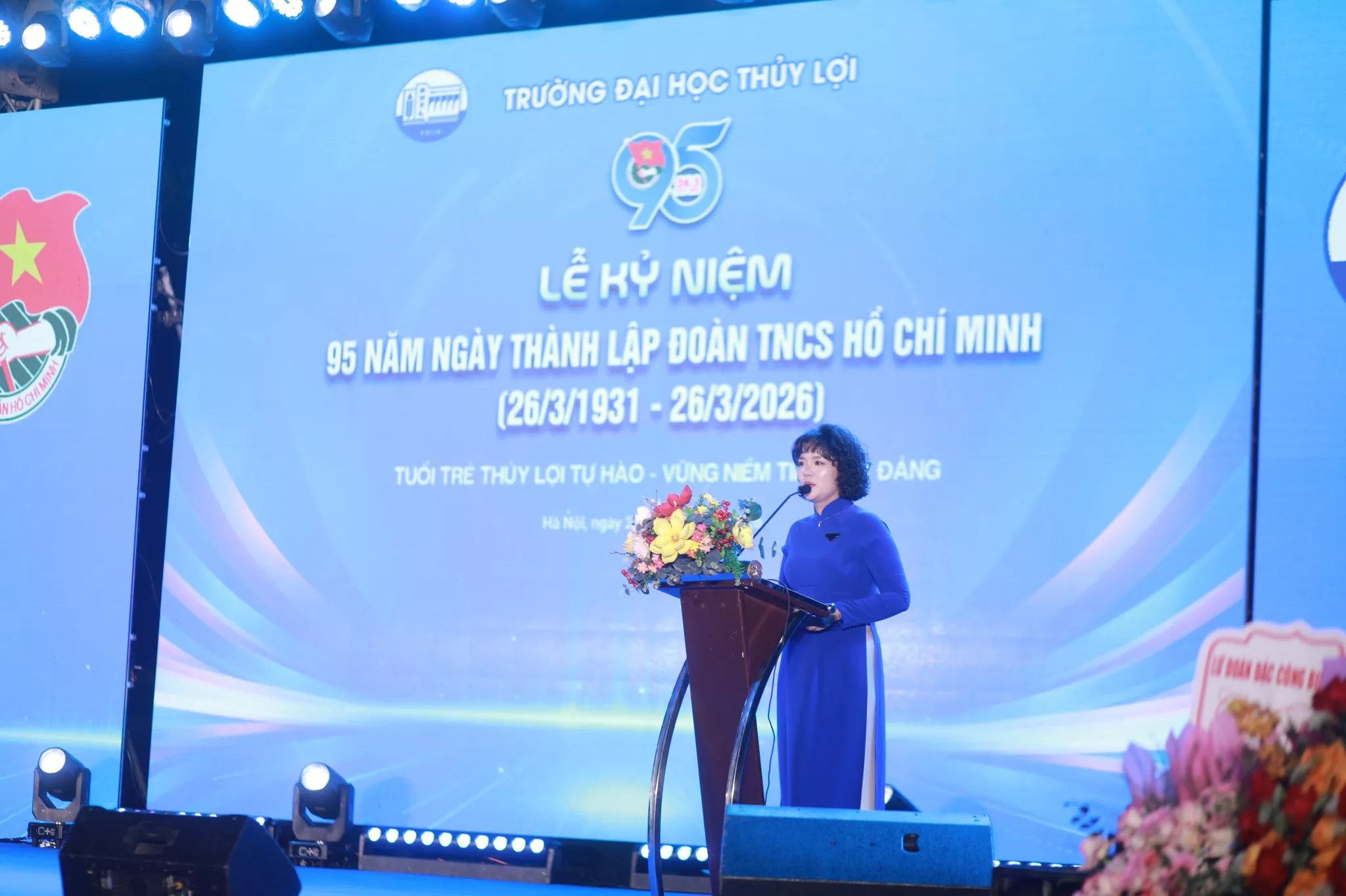 Tuổi trẻ Trường Đại học Thủy lợi khơi dậy khát vọng cống hiến trong tháng Ba lịch sử