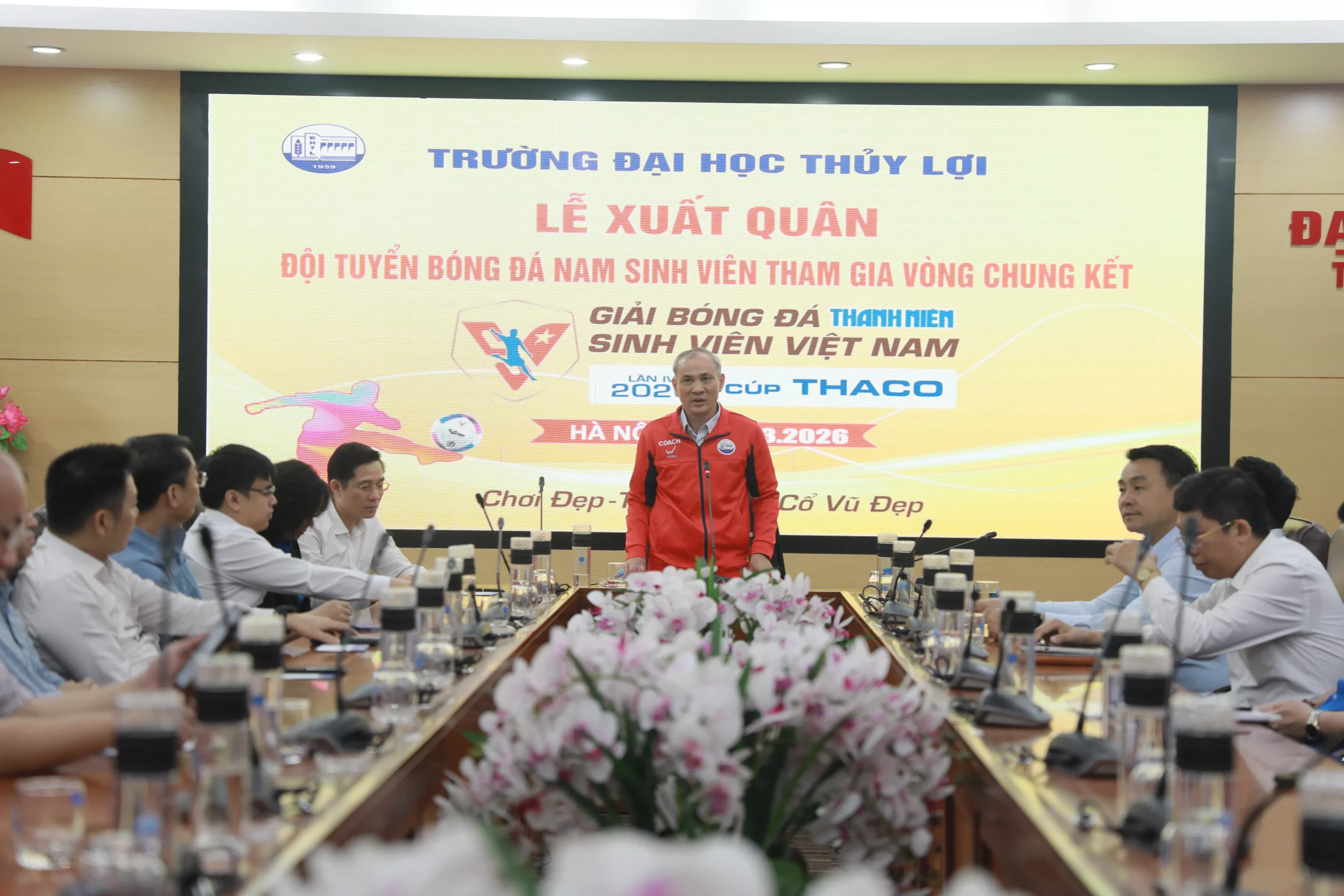 Xuất quân tham dự Vòng chung kết Giải bóng đá Thanh niên sinh viên Việt Nam lần thứ IV