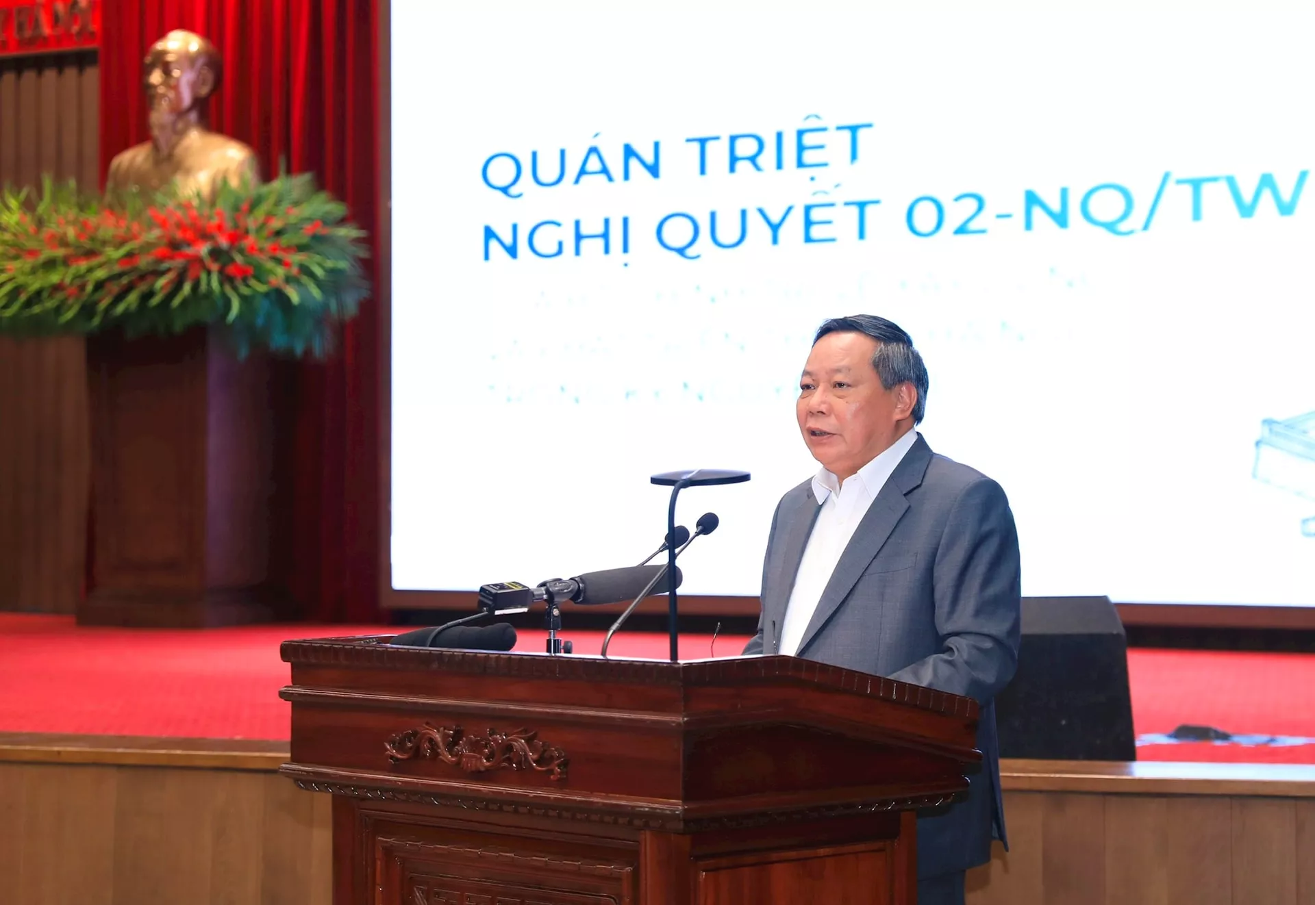 Học tập, quán triệt Nghị quyết số 02-NQ/TW tại Trường Đại học Thủy lợi