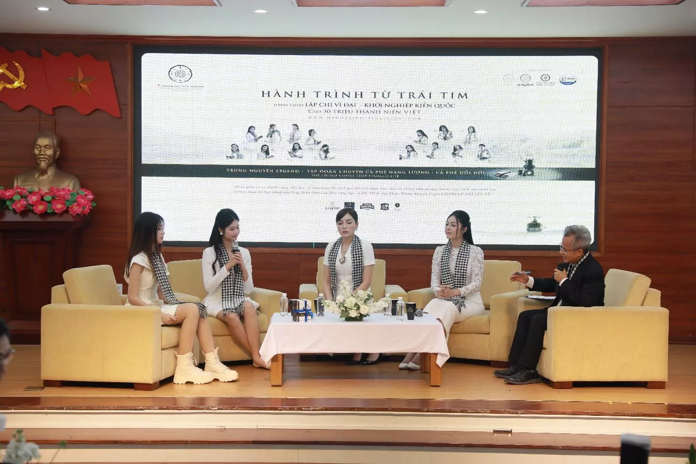Lan tỏa tri thức, khơi dậy khát vọng lập thân, kiến quốc cho sinh viên Trường Đại học Thủy lợi