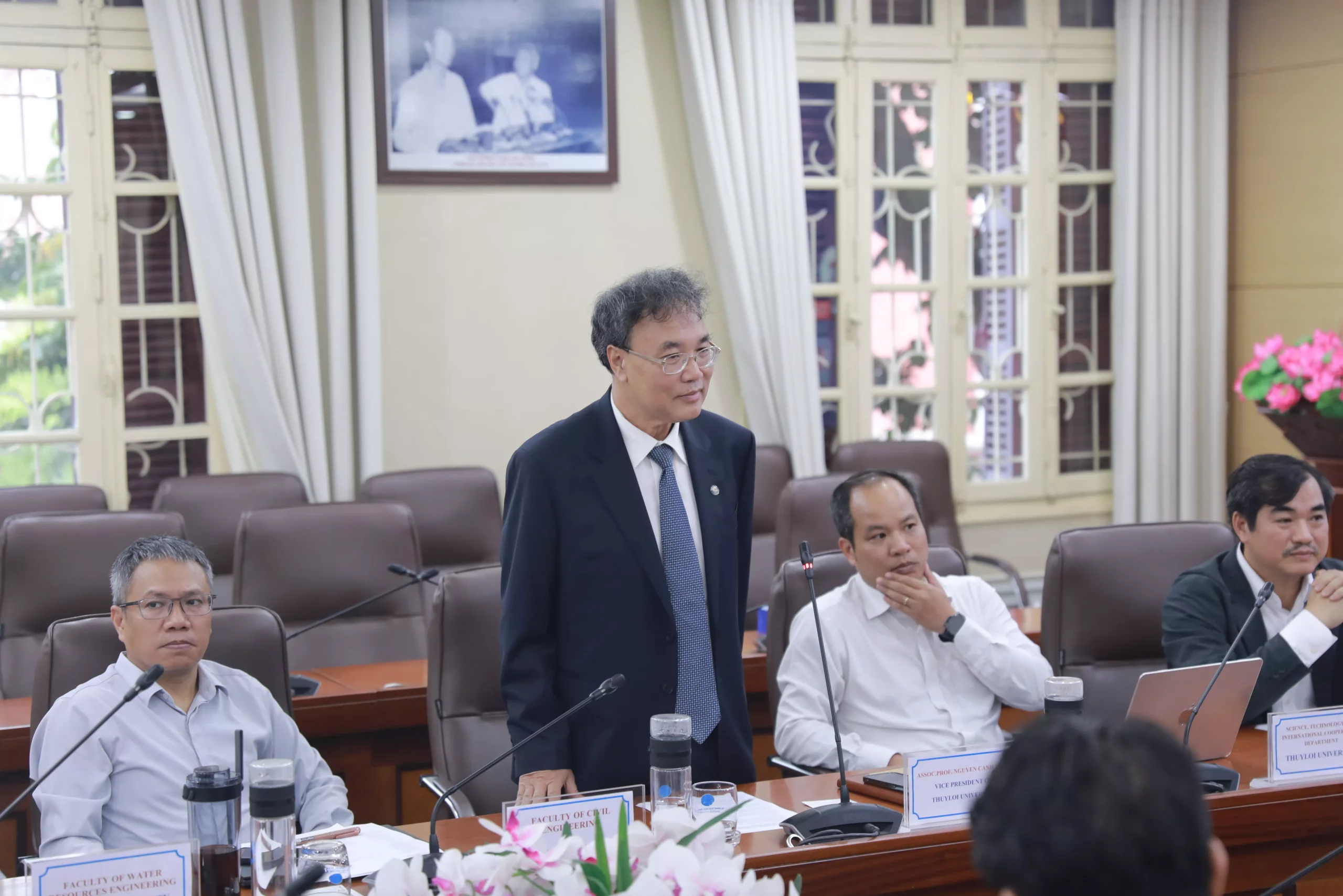 Trường Đại học Thủy lợi thúc đẩy hợp tác đào tạo và trao đổi khoa học công nghệ   với đoàn Bộ Công thương CHDCND Lào